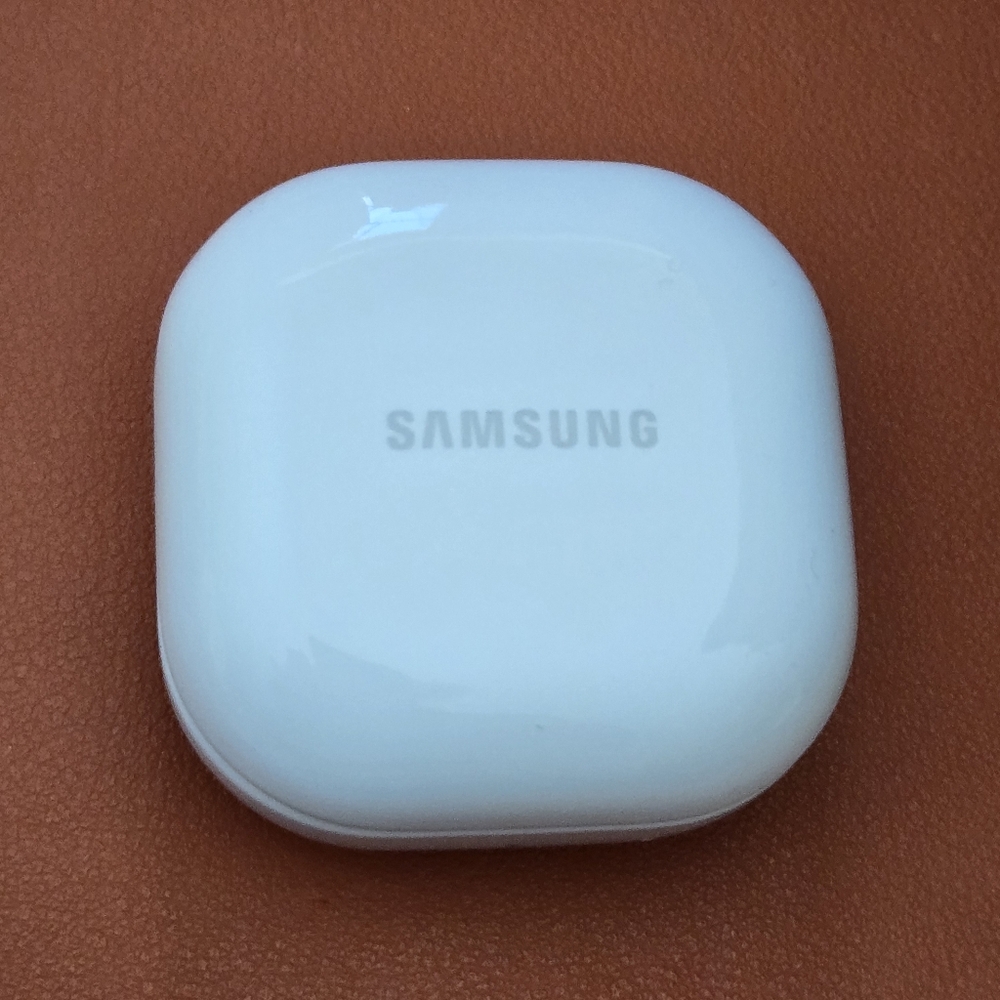 Samsung Galaxy Wireless Buds – Rare Lavender Color – Tried, Never Used - Picture 3 of 7